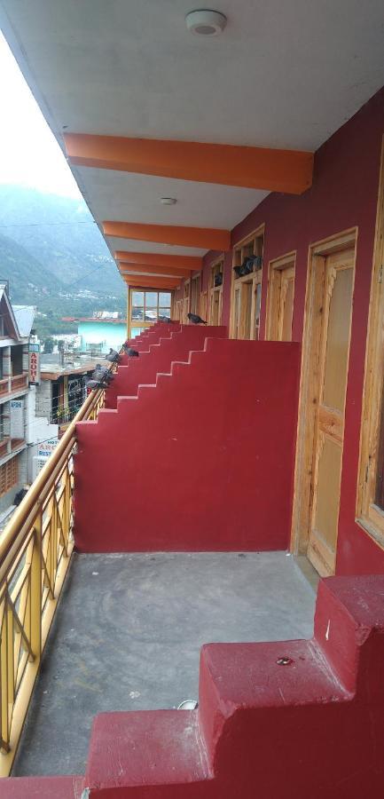 Rasta Cafe And Lodge Manāli Εξωτερικό φωτογραφία
